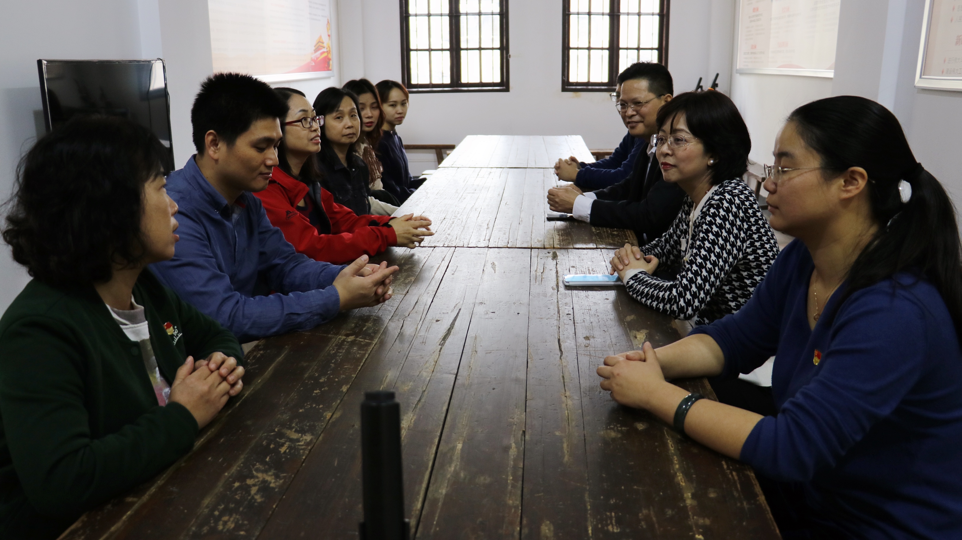 現(xiàn)場討論學(xué)習(xí) 現(xiàn)場討論學(xué)習(xí)
